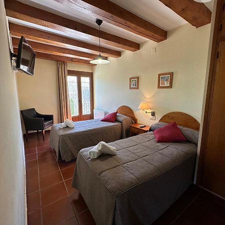 Hostal Centre Del Montsec Llimiana Esterno foto
