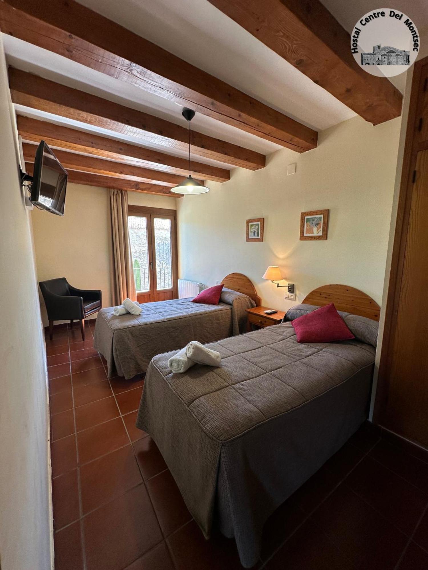 Hostal Centre Del Montsec Llimiana Esterno foto