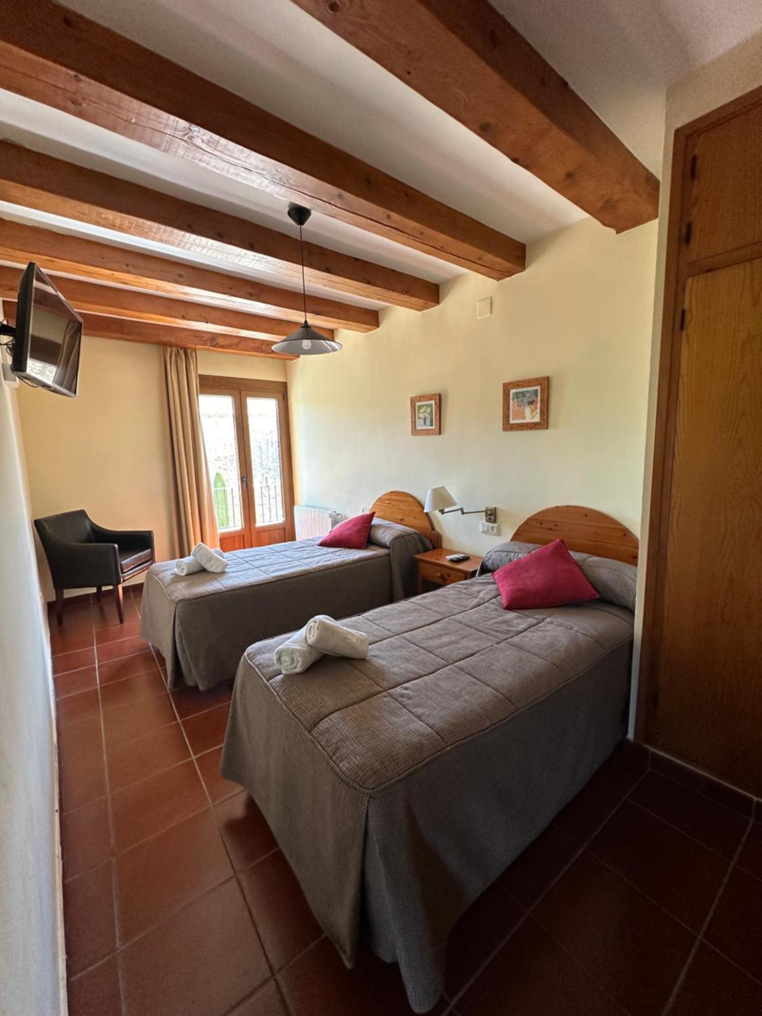 Hostal Centre Del Montsec Llimiana Esterno foto